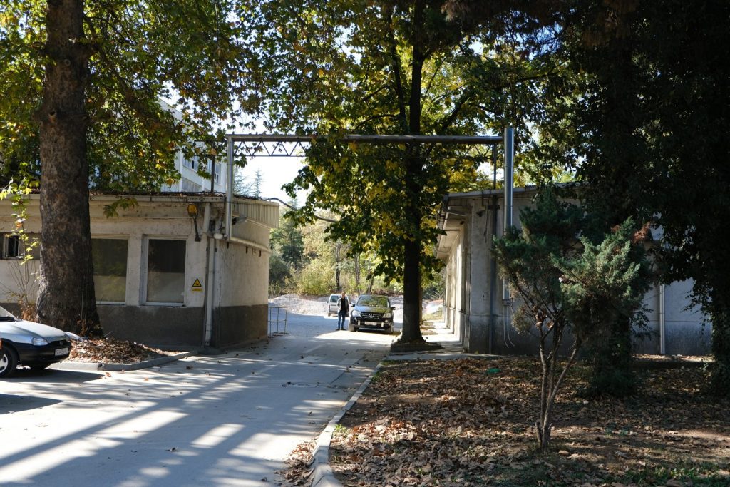 Државната лабораторија неакредитирана – квалитетот на воздухот во најзагадениот град во Европа го следи само еден вработен