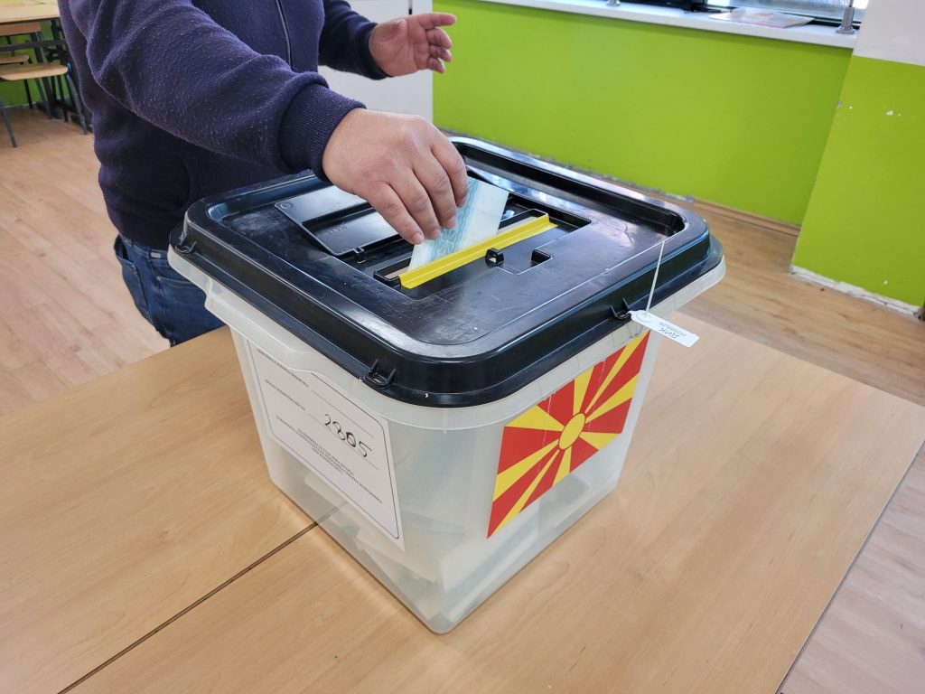 Мицкоски неконзистентен – остава можност за предвремени избори
