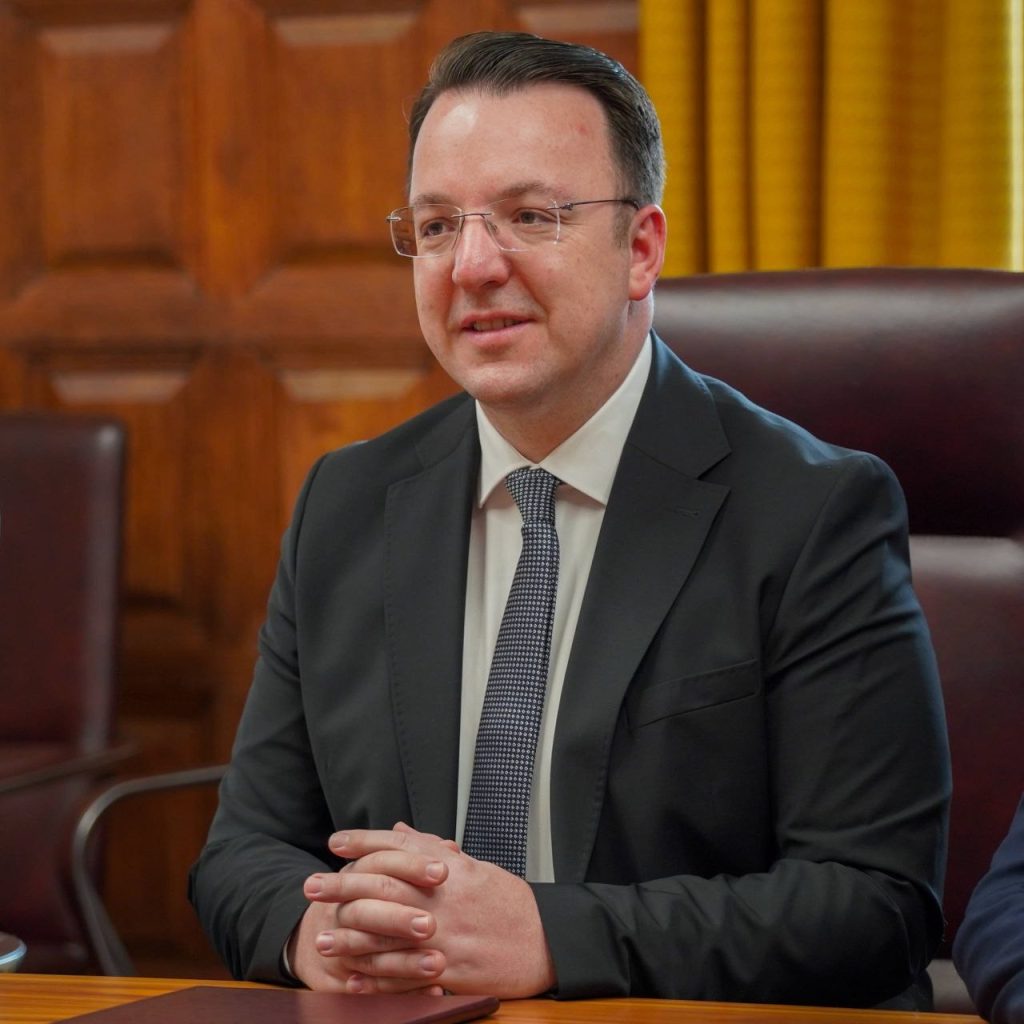 Николоски: Посветени на реализација на Договорот меѓу Македонија и Обединетото Кралство