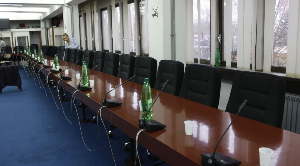 Во Куманово владеjачката коалиција има мнозинство во Советот, втор круг за градоначалник