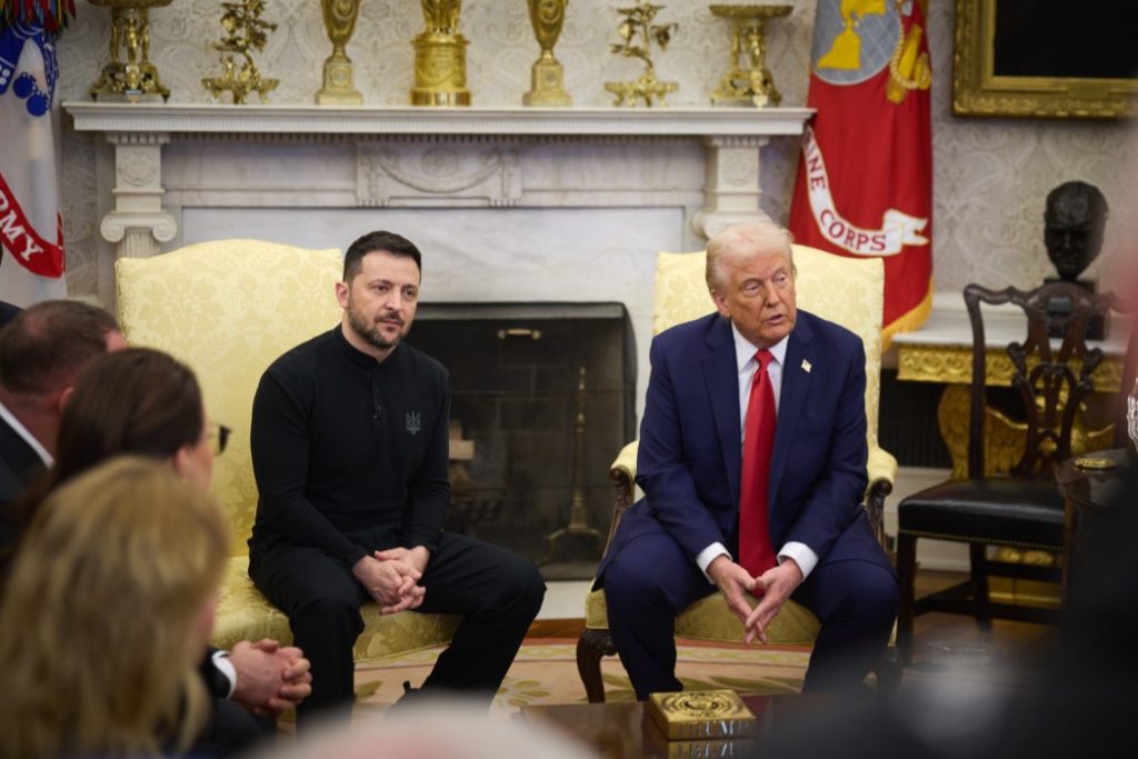 Трамп размислува дали да ѝ даде ракети со долг дострел на Украина
