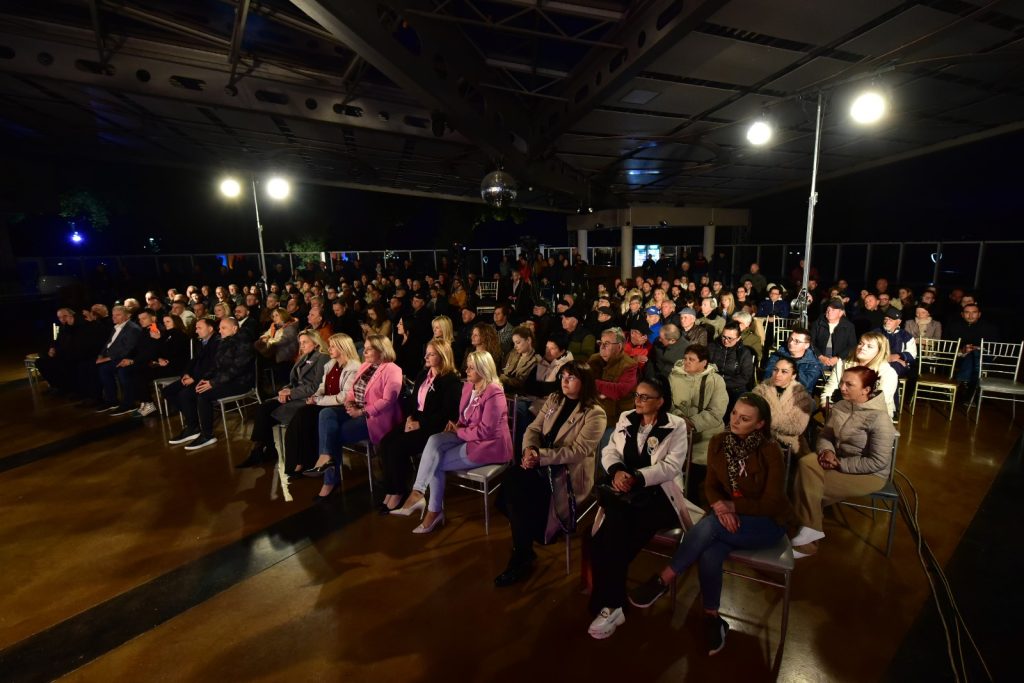 Денеска партиски митинзи и средби со граѓаните во Теарце, Куманово, Велес, Кичево…
