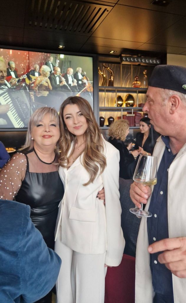 Македонија доби нова музичка ѕвезда – Бојана Ѓузелова, девојчето со глас што ги освои Владимирово и целата македонска публика (Видео)