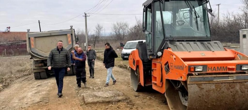 Градоначалникот на Делчево, Иван Гоцевски изврши увид на градежни активности на улица „Драмечка“