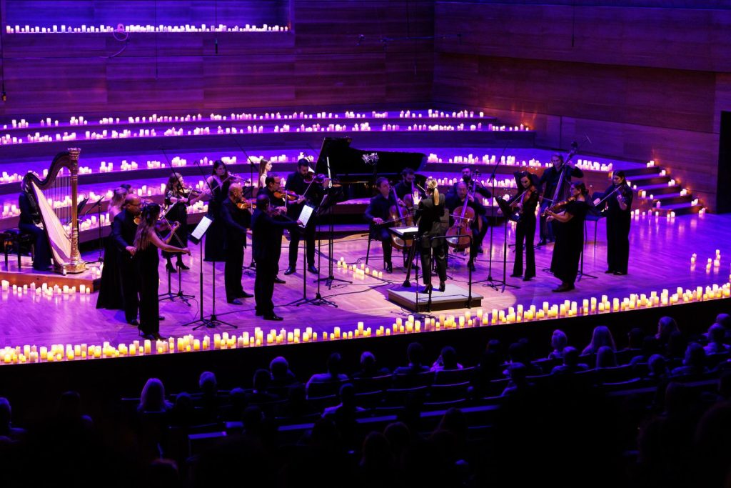 Македонскиот виртуоз на виолина Владимир Костов и камерниот оркестар „Профундис“ ја носат магијата на Candlelight во срцето на Битола