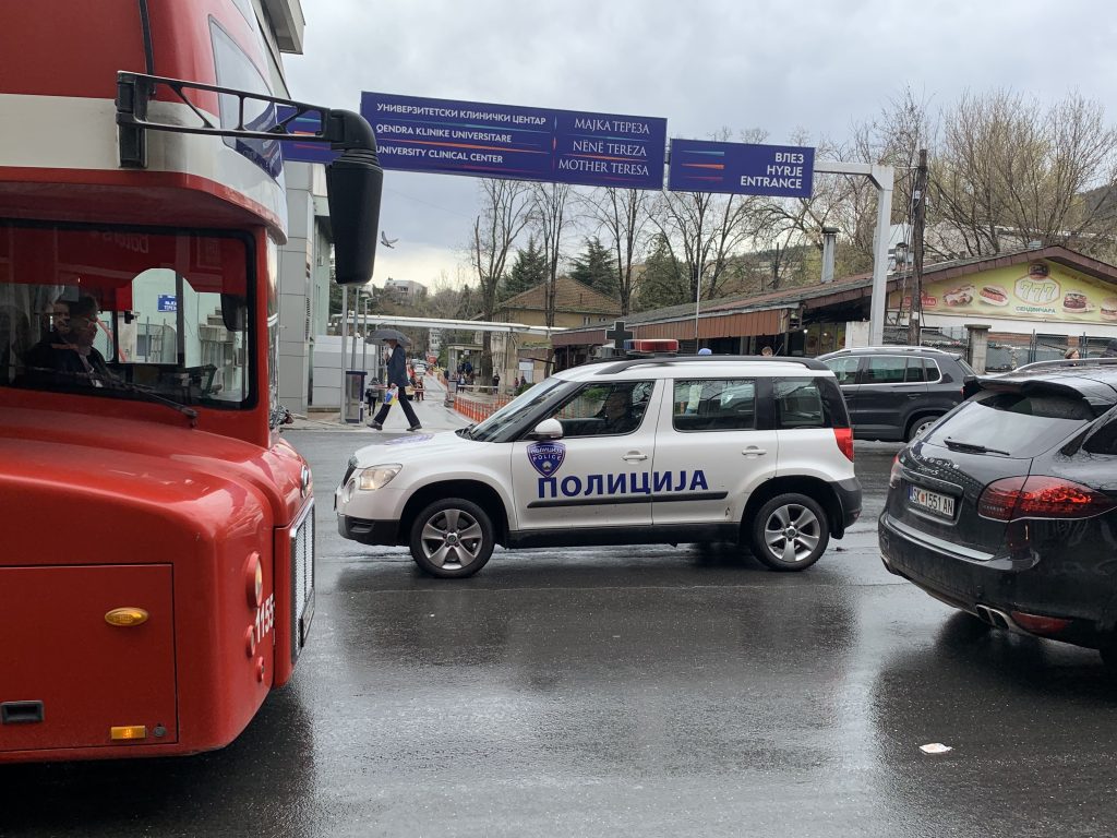 Низ Македонија „вртат“ 6.659 службени автомобили, МВР вози дури 693