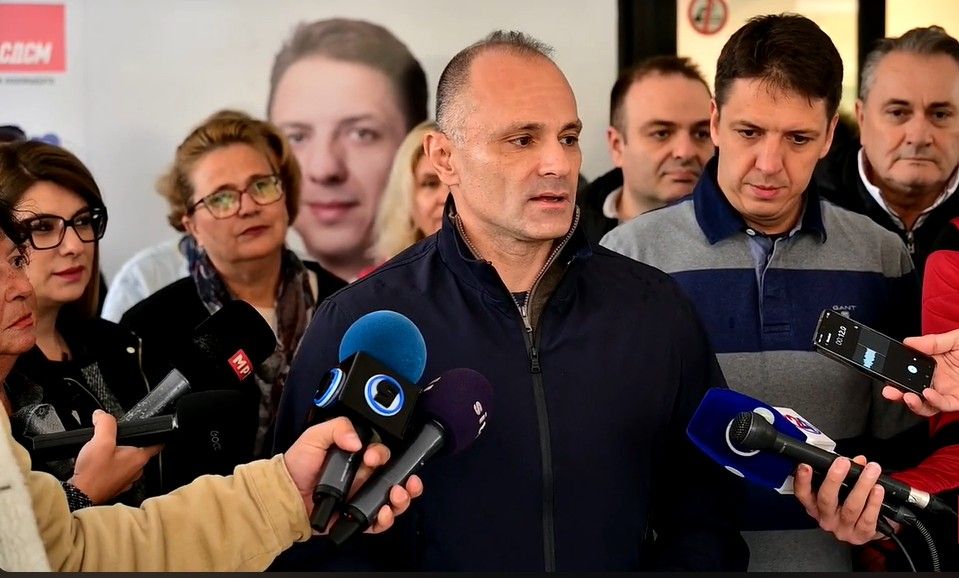 На барање на Филипче, целото раководството на СДСМ поднесе оставка