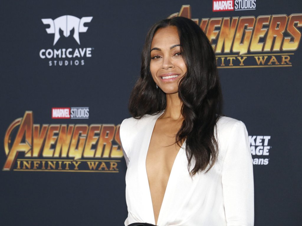 (Видео) За сите љубители на цветни дезени – оваа убавица има совршена комбинација