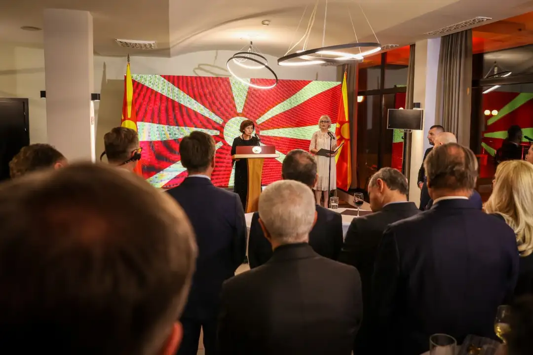 Сиљановска-Давкова, Охрид