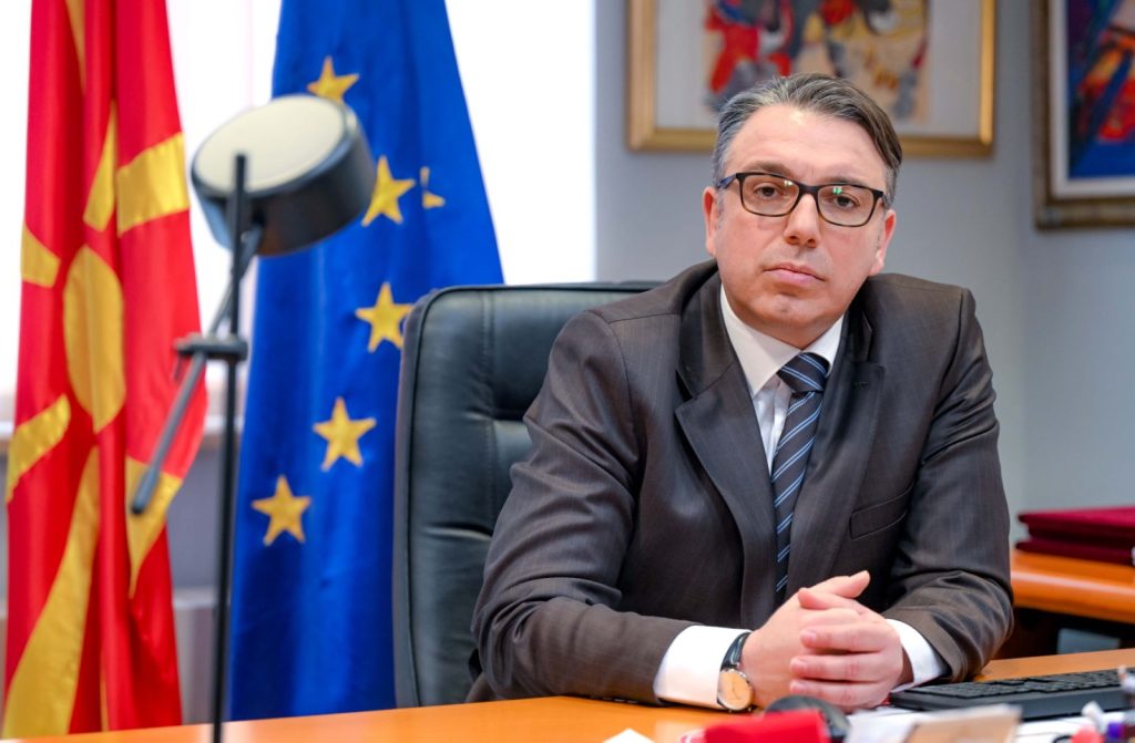 Министерот Филков до вицепремиерот Сали: Во правосудството за сите е неопходно активното познавање на македонскиот јазик