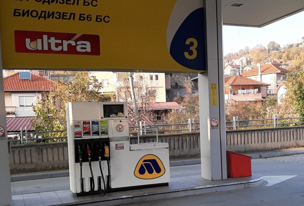 Регулаторна ги објави новите цени: Дизелот поскапува за 3,5 денари по литар