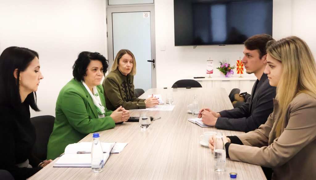 Студентите ќе можеле да го платат данокот за 2025 година на рати, најави УСС УКИМ по средбата со УЈП