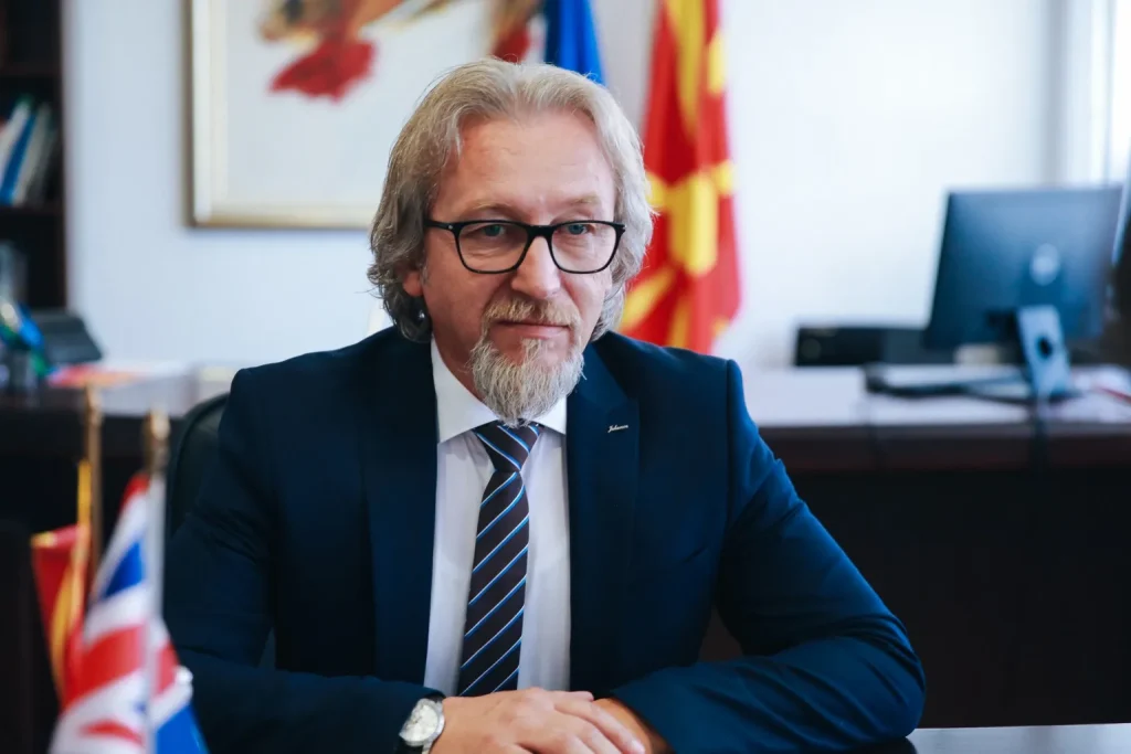 „Со ВЛЕН одамна завршивме“, Лимани излегува од партијата и бара предвремени парламентарни избори