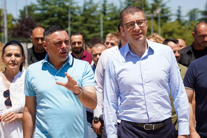 Мицкоски прифаќа една изборна единица и гласање на дијаспората по пошта
