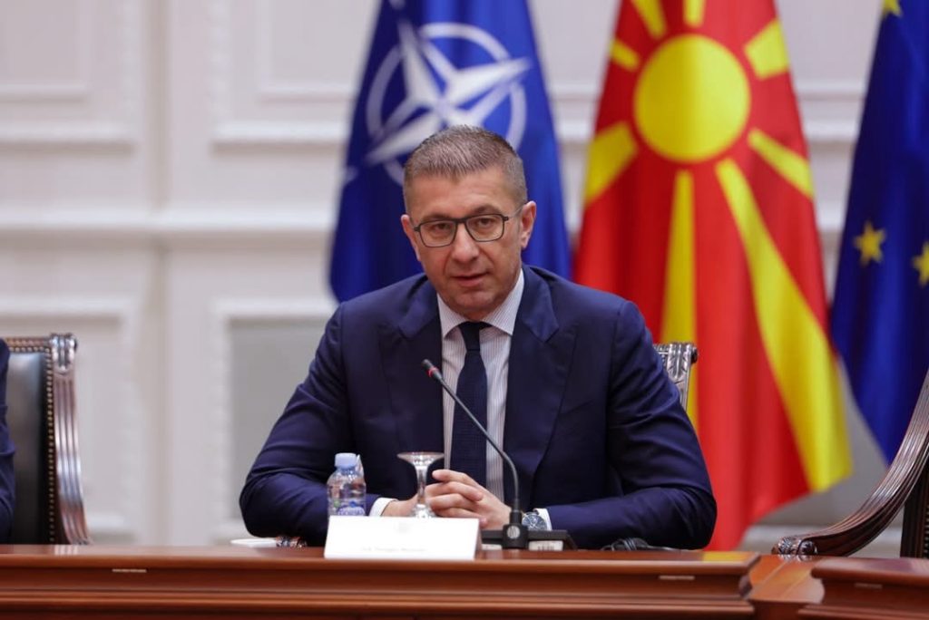 Мицкоски: Македонските аеродроми се најбрзорастечки во регионот – тоа е резултат на работата изминатите 25 месеци