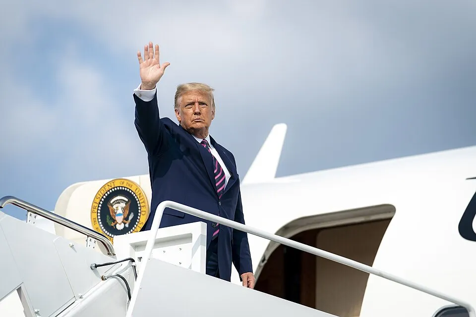 Трамп се закани со „огромни економски последици“ за секоја земја што соработува со Иран