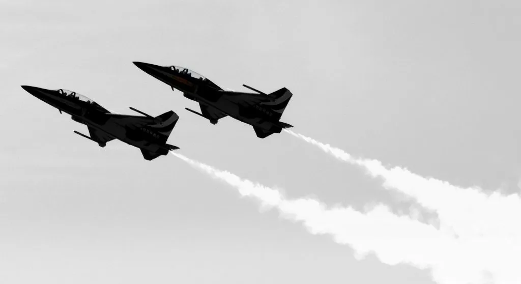 САД ги повлекле сите свои бомбардери од британската база откако била откриена нова закана