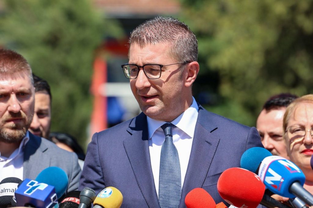 Мицкоски најави нова кадровска ротација: Следуваат промени кај заменици-министри и директори