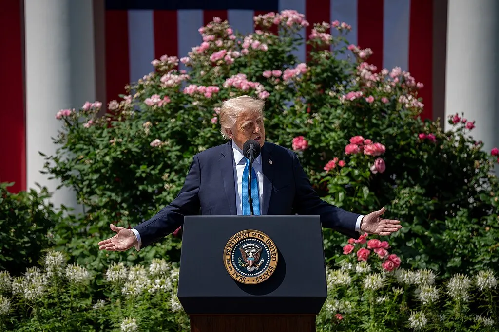 Трамп предлага новото име на Атлантскиот или Тихиот океан да биде „Океан на Америка“